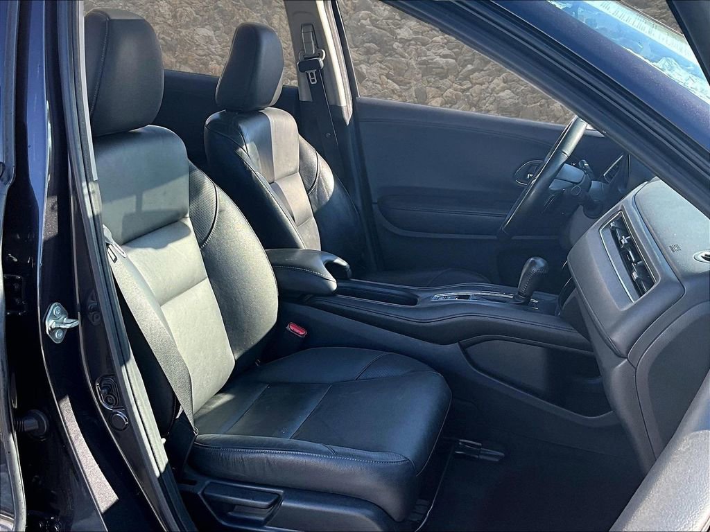 Used 2017 Honda HR-V EX-L image 7