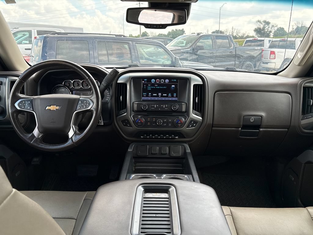 Used 2018 Chevrolet Silverado 1500 LTZ Z71 w/ LTZ Plus Package AWD/4WD image 16