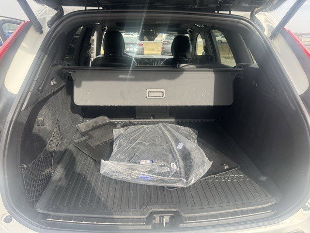 Used 2021 Volvo XC60 T5 R-Design w/ Protection Package Premier image 29