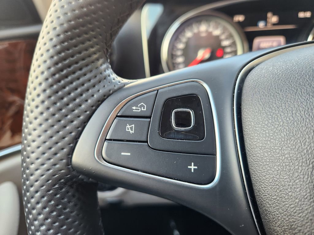 Used 2018 Mercedes-Benz E 300 image 28