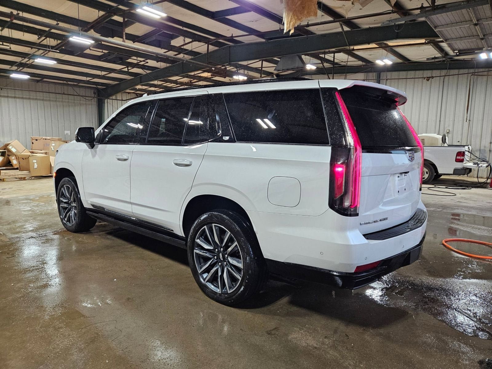 Used 2021 Cadillac Escalade Sport Platinum AWD/4WD image 3