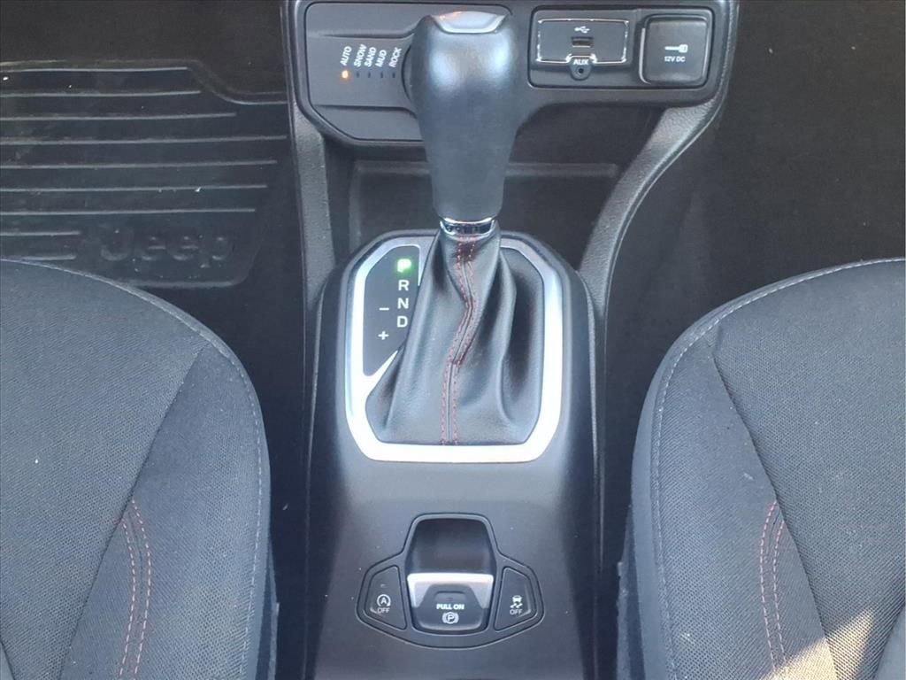 Used 2023 Jeep Renegade Trailhawk image 21