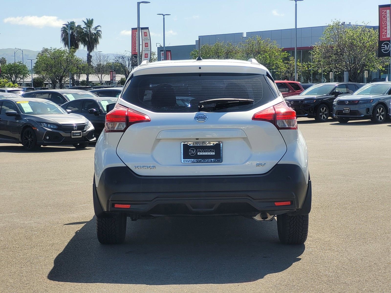 Used 2020 Nissan Kicks SV image 6