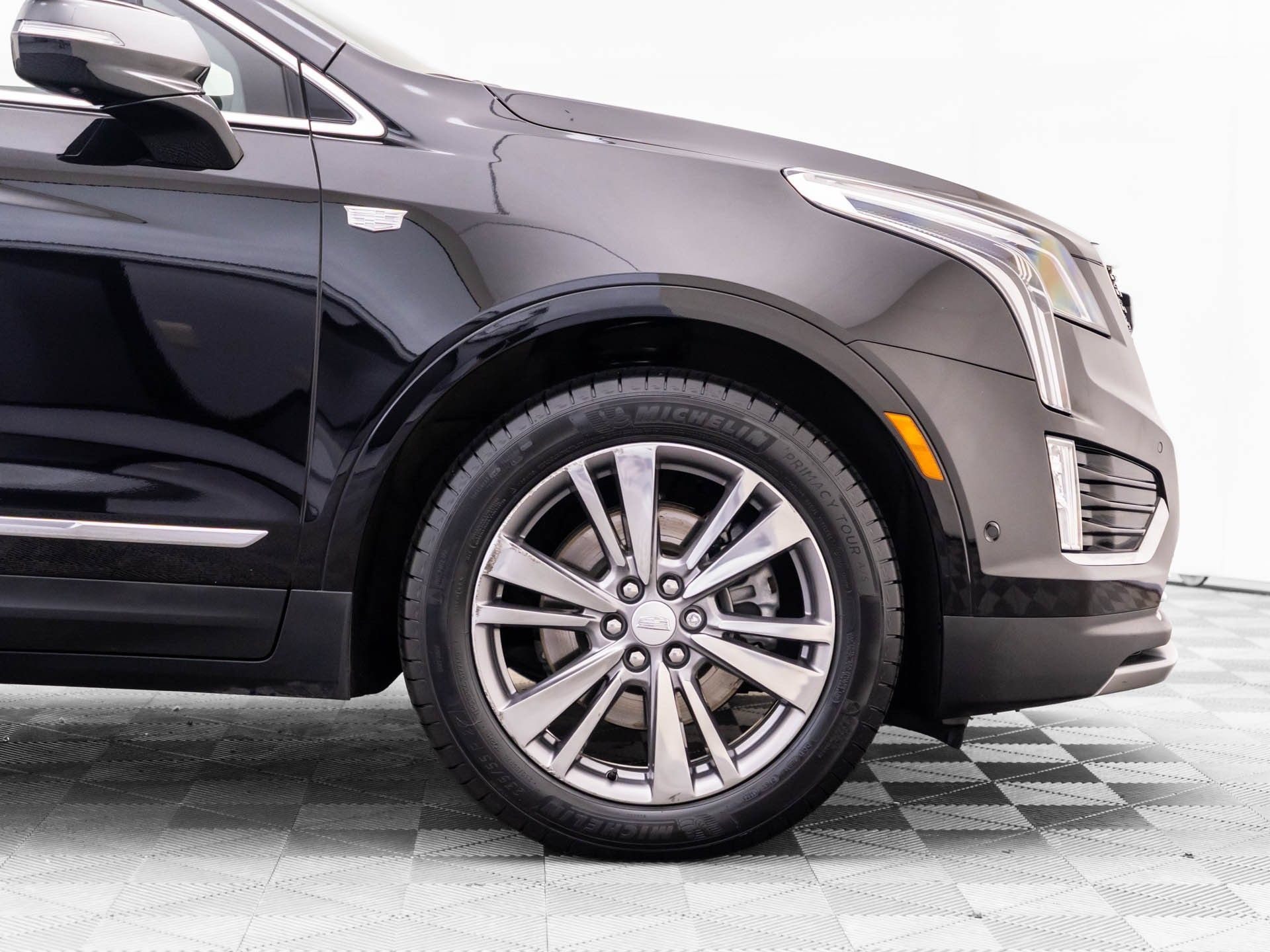 Certified 2024 Cadillac XT5 Premium Luxury w/ Technology Package AWD/4WD image 37