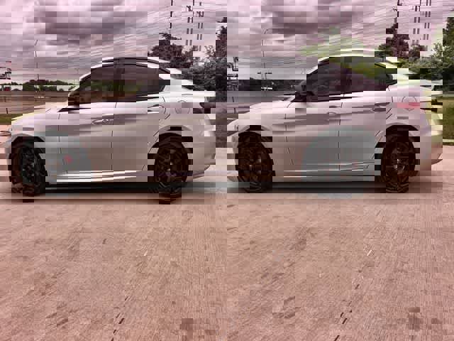 Used 2020 Alfa Romeo Giulia Ti w/ Nero Edizione image 4