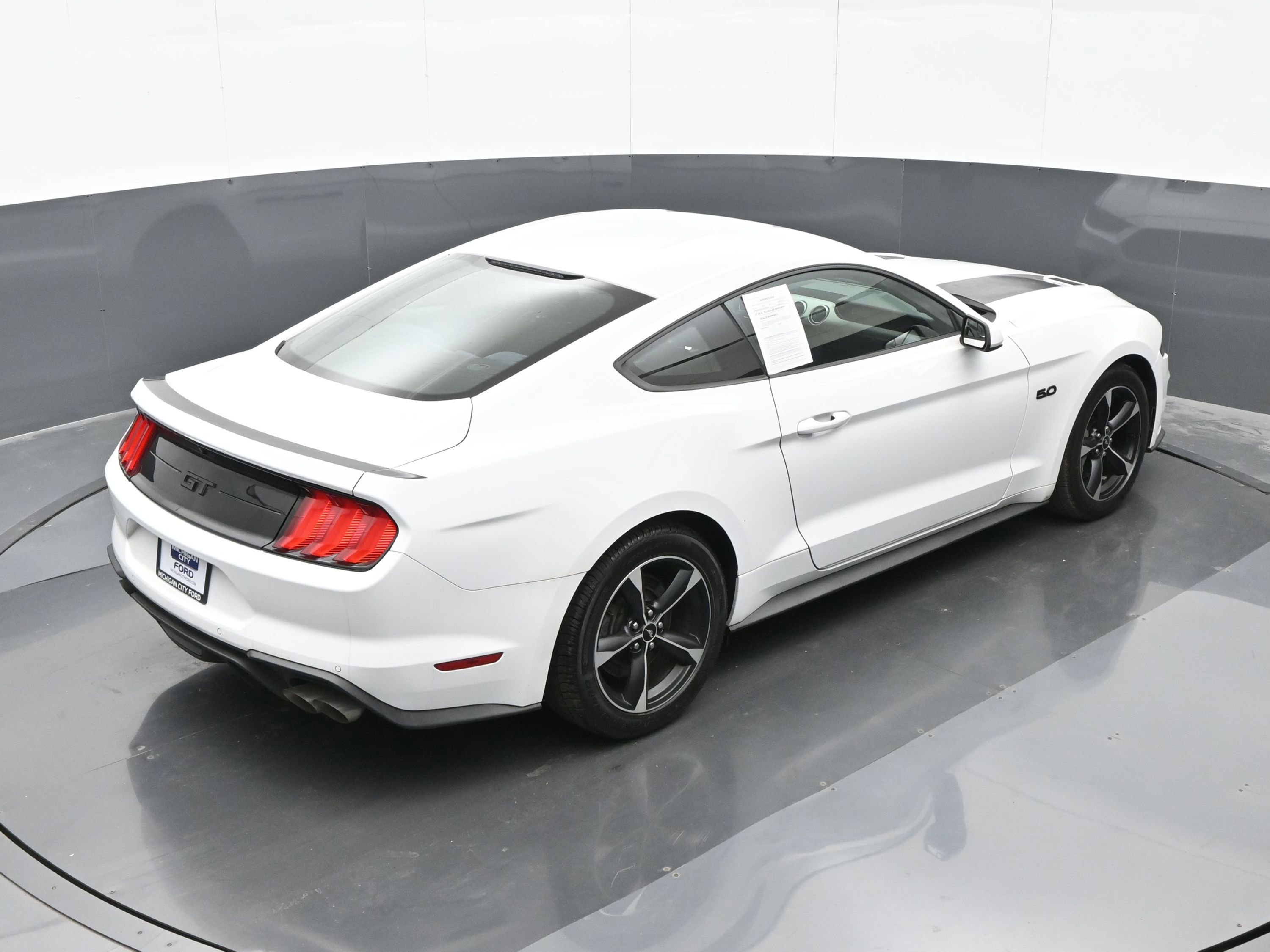 Used 2018 Ford Mustang GT image 33