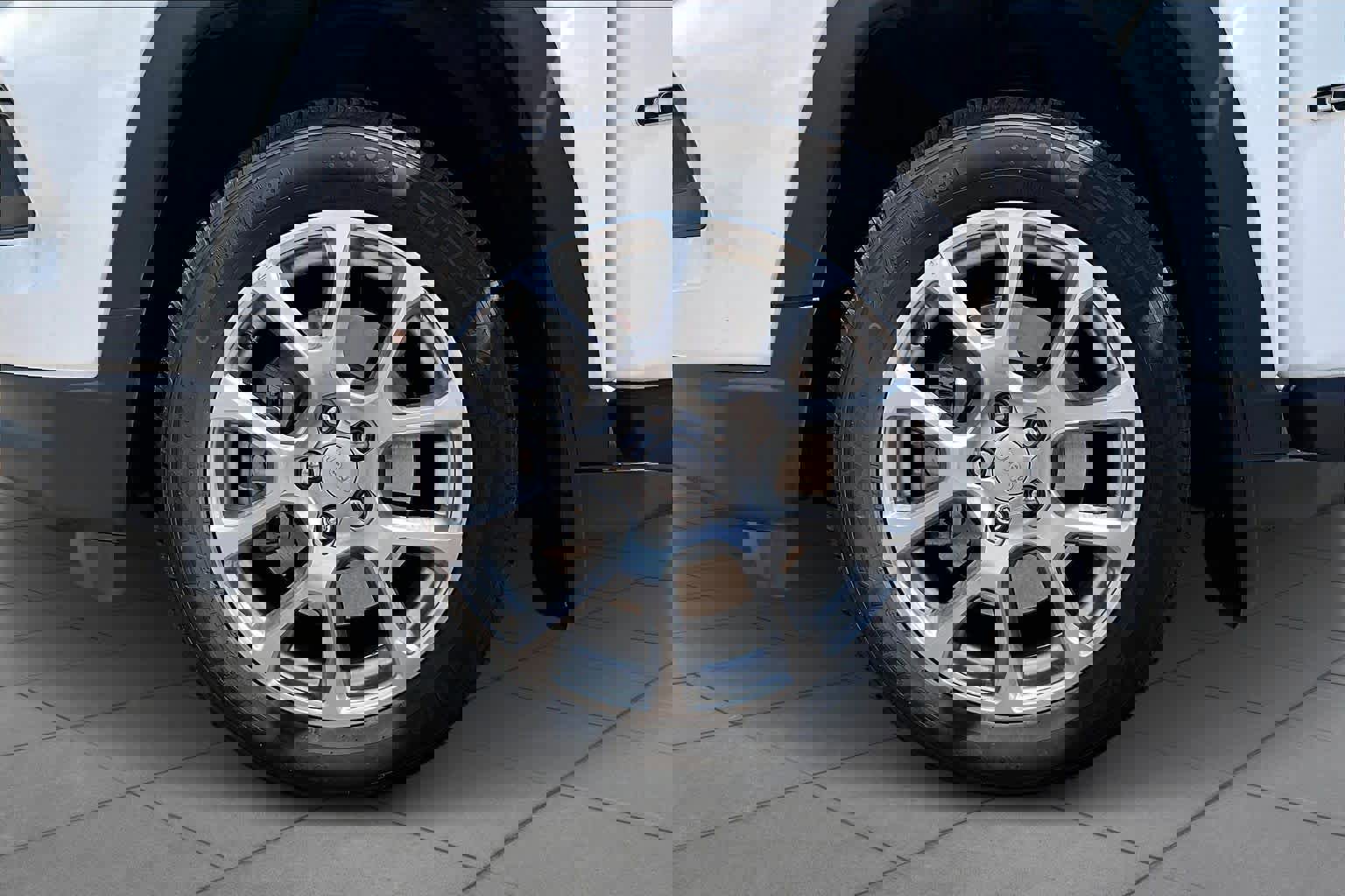 Used 2023 Jeep Compass Latitude w/ Sun and Sound Group image 10