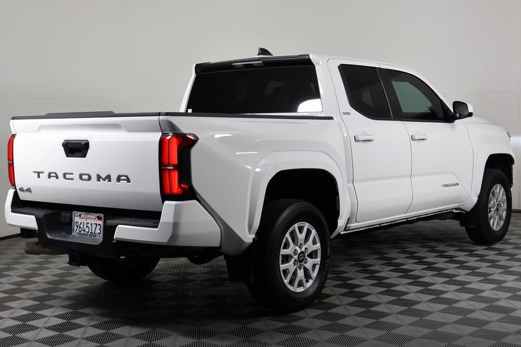 Used 2024 Toyota Tacoma SR5 AWD/4WD image 4