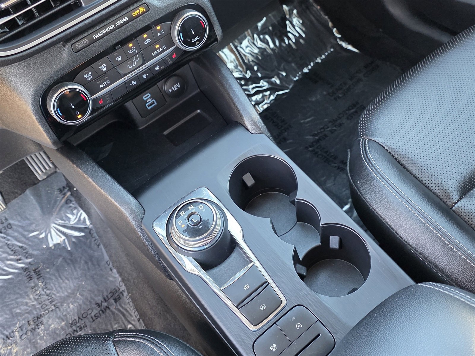 Used 2022 Ford Escape SEL image 15