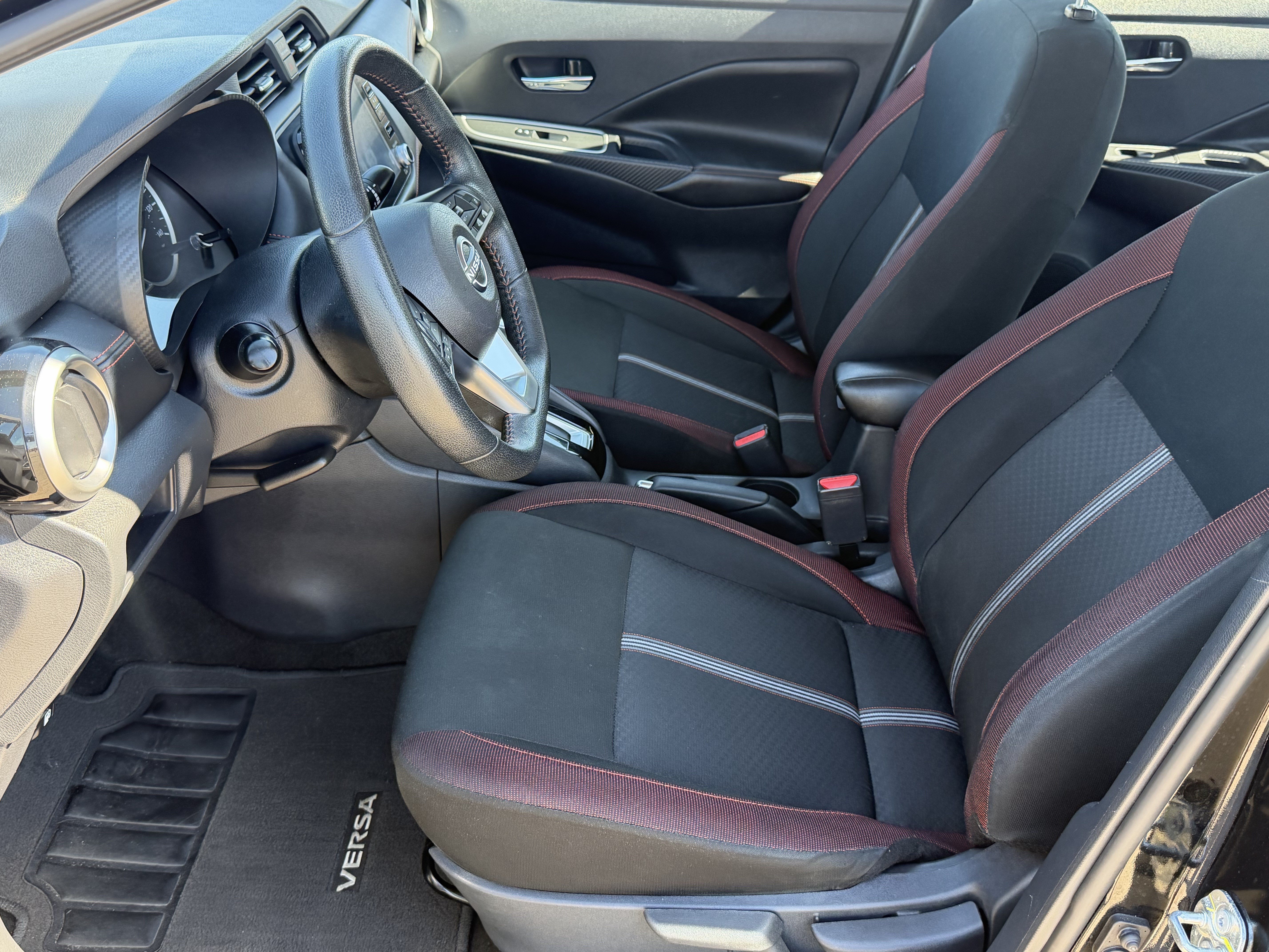 Used 2024 Nissan Versa SR FWD image 13
