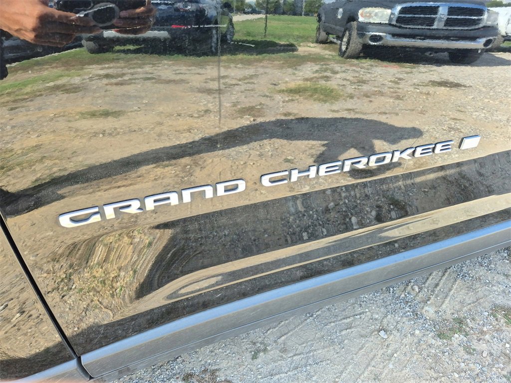 Used 2022 Jeep Grand Cherokee L Laredo w/ Luxury Tech Group I image 13