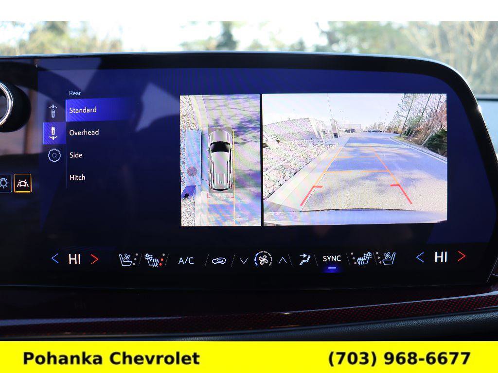 Used 2024 Chevrolet Traverse RS image 20