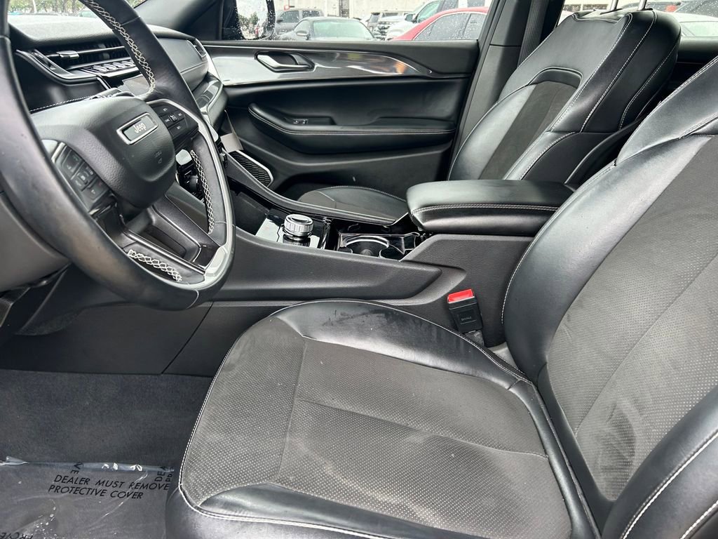 Used 2022 Jeep Grand Cherokee L Laredo RWD image 10