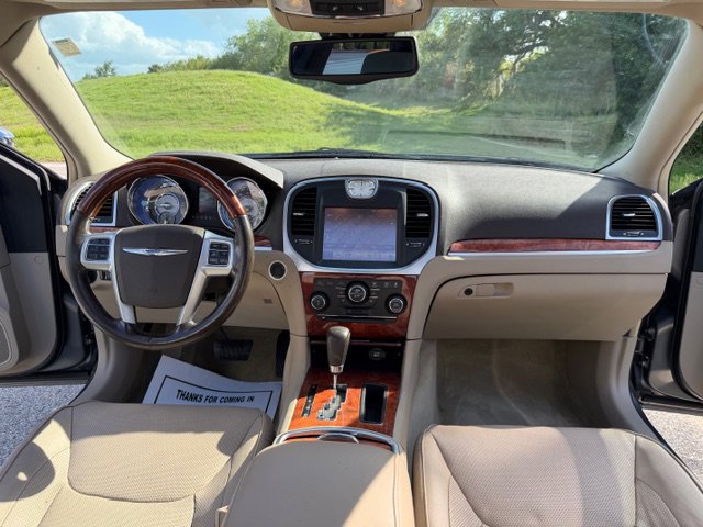 Used 2011 Chrysler 300 C w/ Sound Group RWD image 16