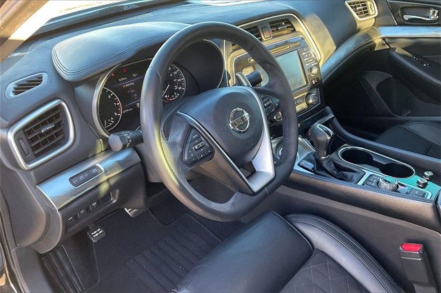 Used 2018 Nissan Maxima SR w/ Midnight Edition image 12