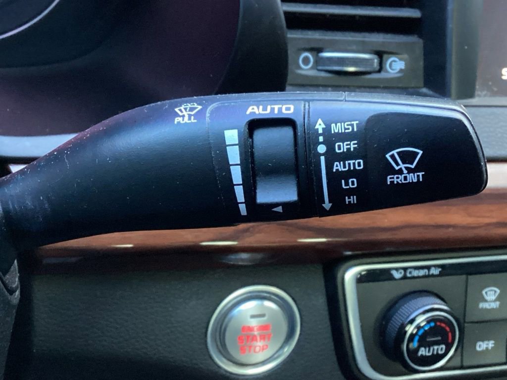Used 2019 Kia Cadenza Technology image 27