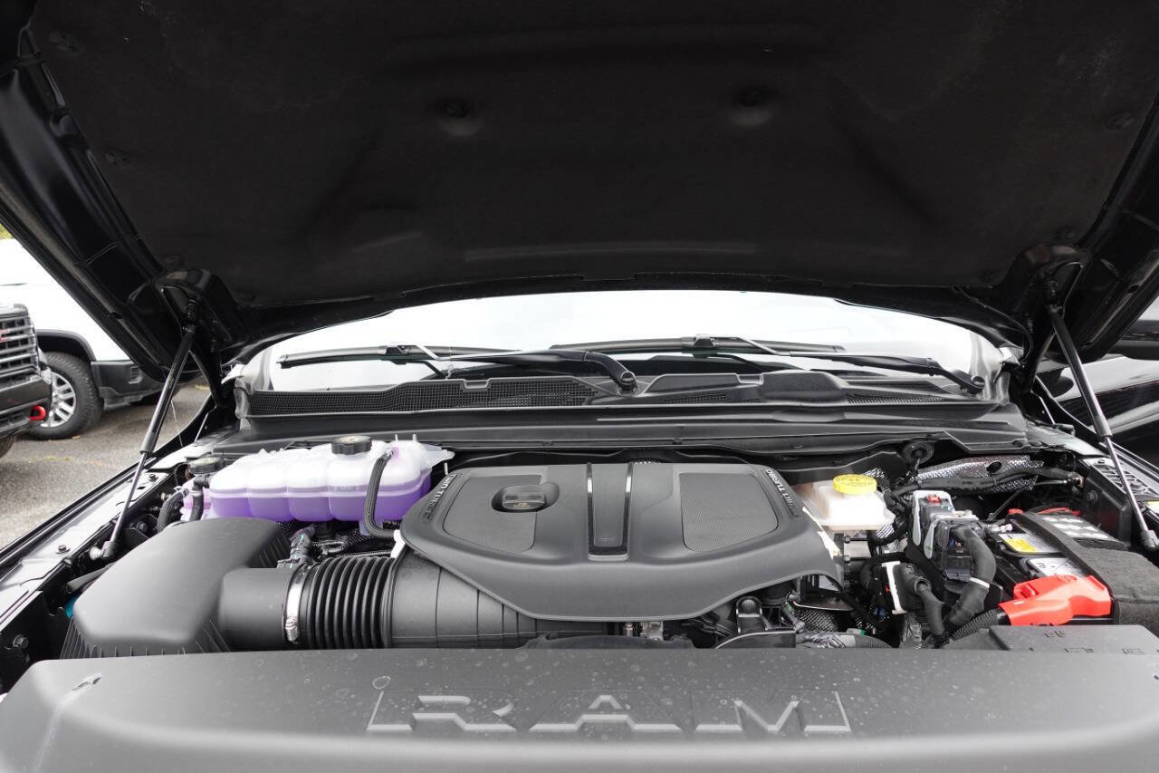 Used 2025 RAM 1500 Sport w/ Sport Level 1 Equipment Group AWD/4WD image 65