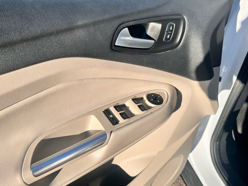 Used 2018 Ford Escape SEL w/ Ford Safe & Smart Package image 11