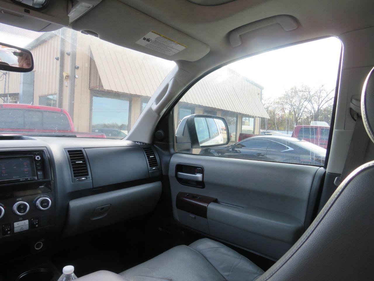 Used 2015 Toyota Sequoia Platinum AWD/4WD image 19