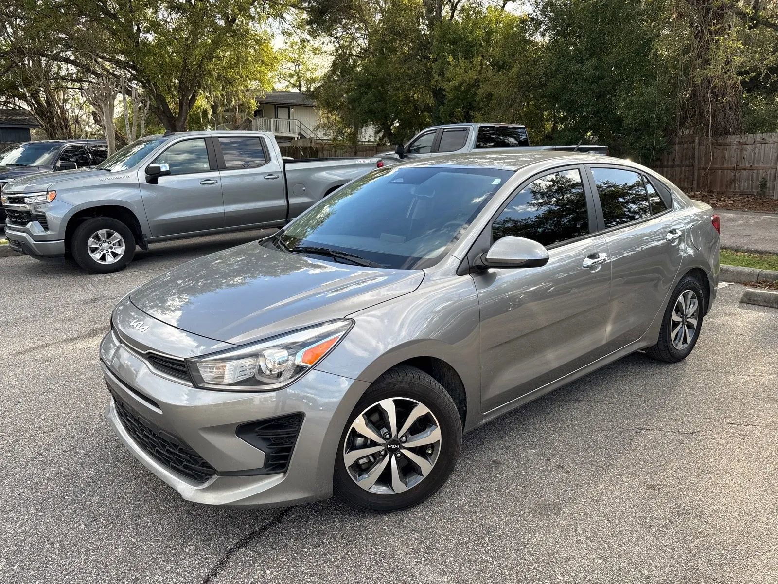 Used 2022 Kia Rio S w/ Technology Package FWD image 2