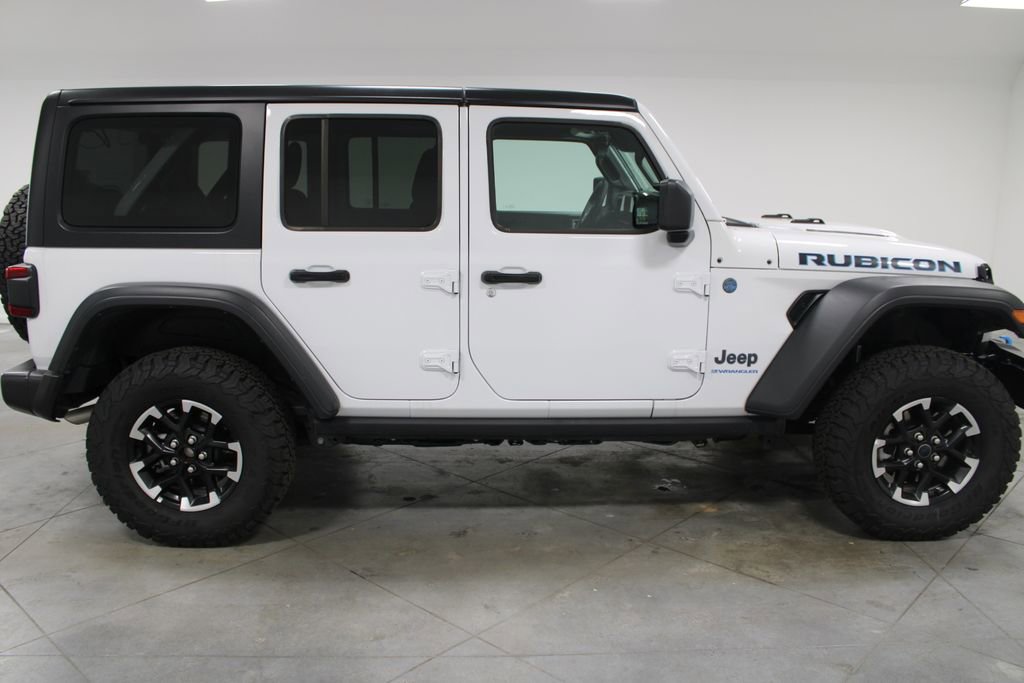 Used 2025 Jeep Wrangler Unlimited Rubicon 4xe w/ Convenience Group image 11