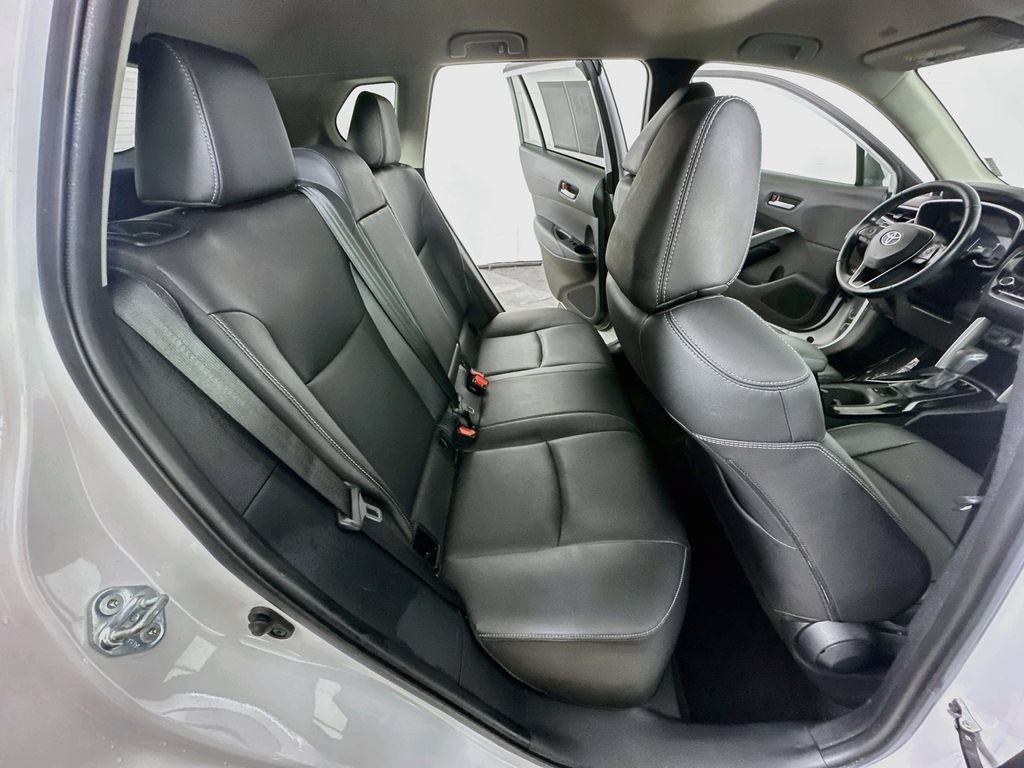 Used 2023 Toyota Corolla Cross XLE FWD image 12