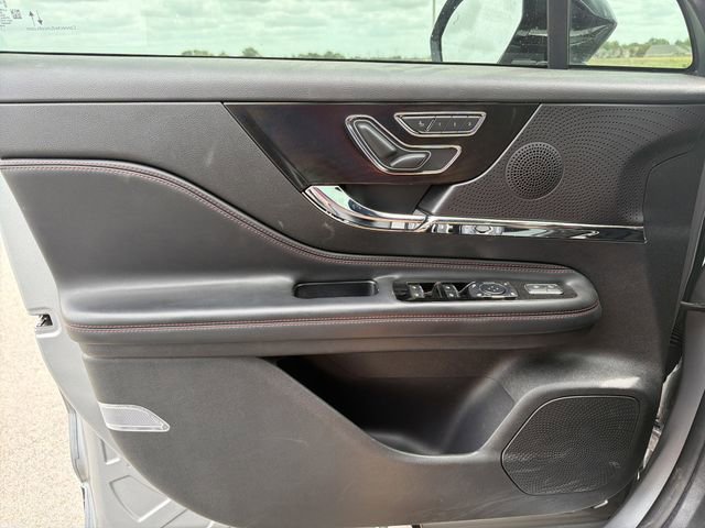 Used 2024 Lincoln Corsair Reserve FWD image 36