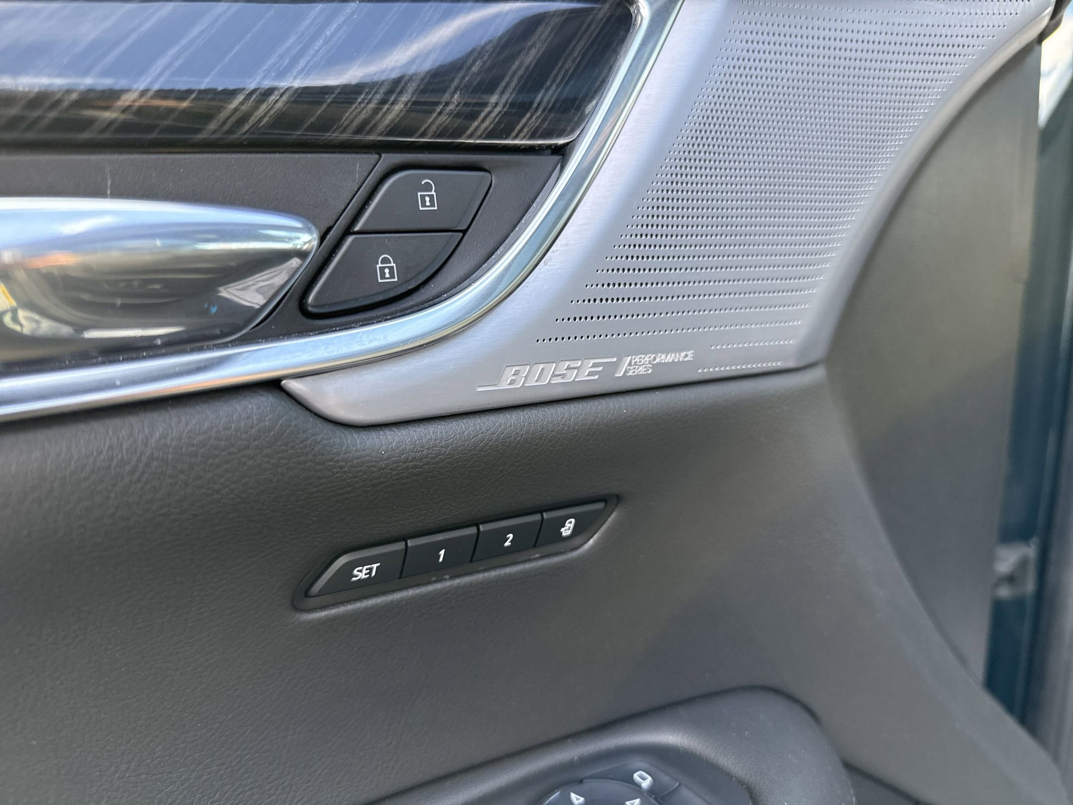 Certified 2025 Cadillac XT6 Premium Luxury FWD image 17