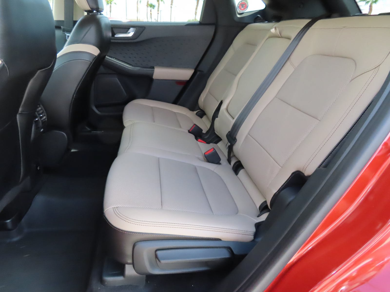 Used 2020 Ford Escape Titanium AWD/4WD image 15