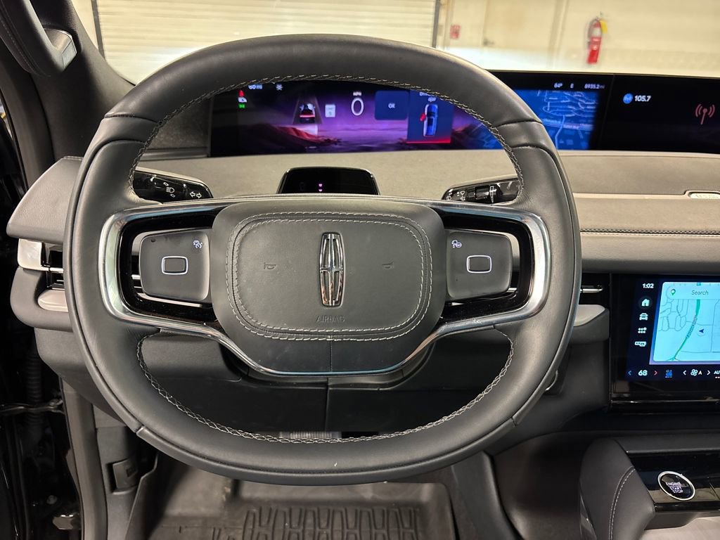 Used 2025 Lincoln Navigator Reserve w/ Jet Appearance Package image 32