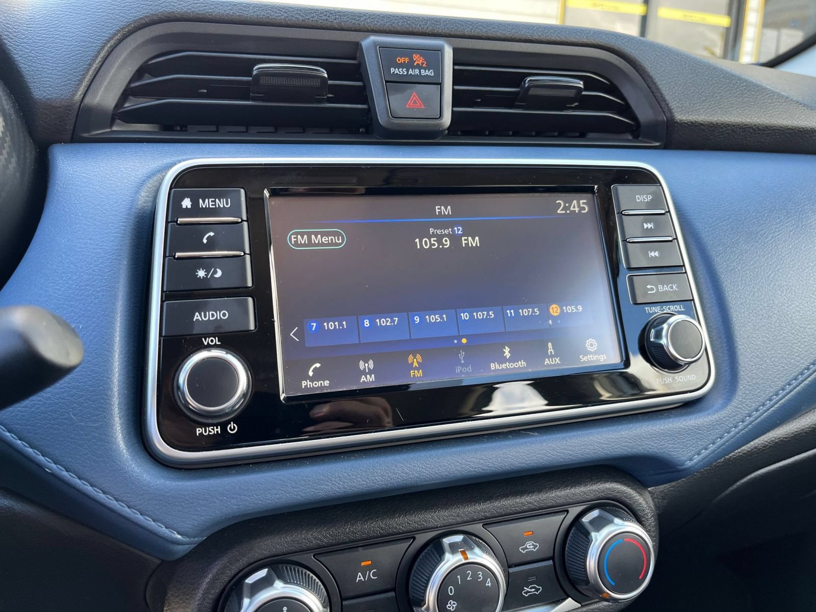 Used 2025 Nissan Versa SV FWD image 19