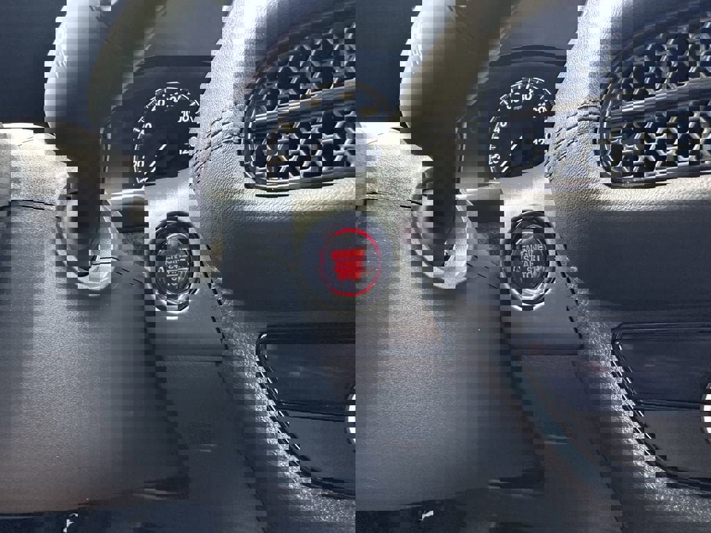 Used 2025 Honda HR-V LX image 27