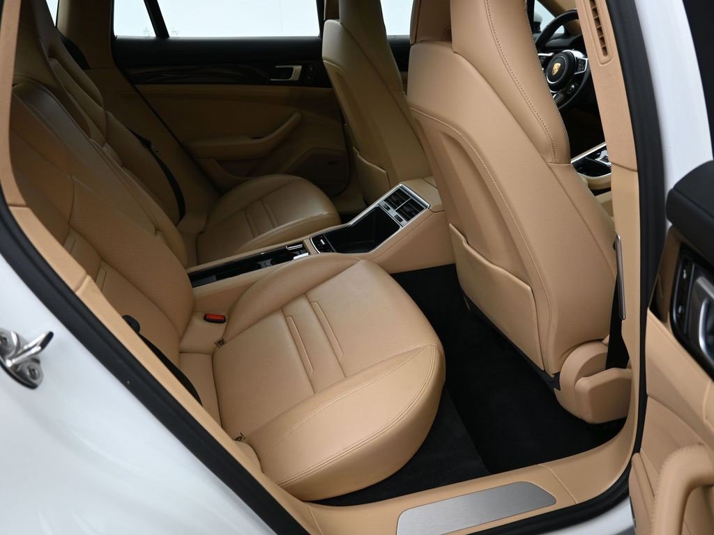 Used 2018 Porsche Panamera 4 image 25