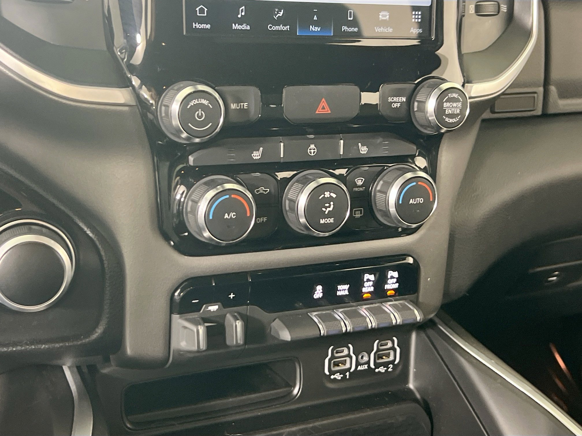 Used 2022 RAM 1500 Big Horn AWD/4WD image 16