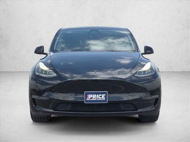 Used 2024 Tesla Model Y Long Range AWD/4WD image 2