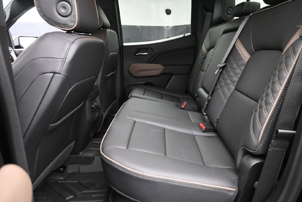 New 2026 GMC Canyon Denali AWD/4WD image 12