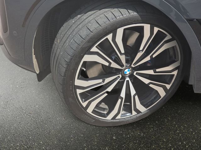 Used 2024 BMW X7 xDrive40i w/ Executive Package AWD/4WD image 36
