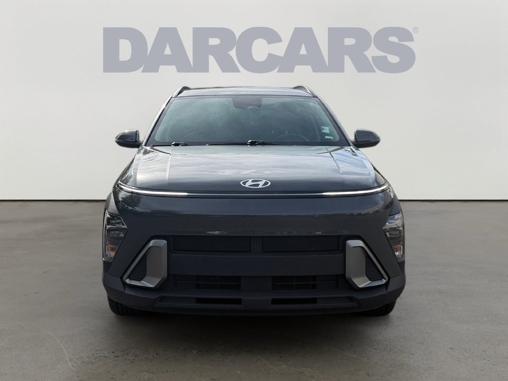Used 2025 Hyundai Kona SEL FWD image 2