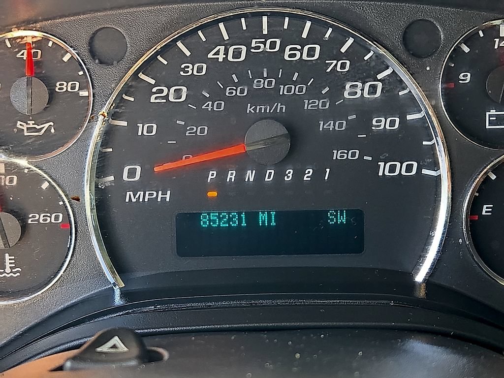 Used 2011 Chevrolet Express 1500 RWD image 23