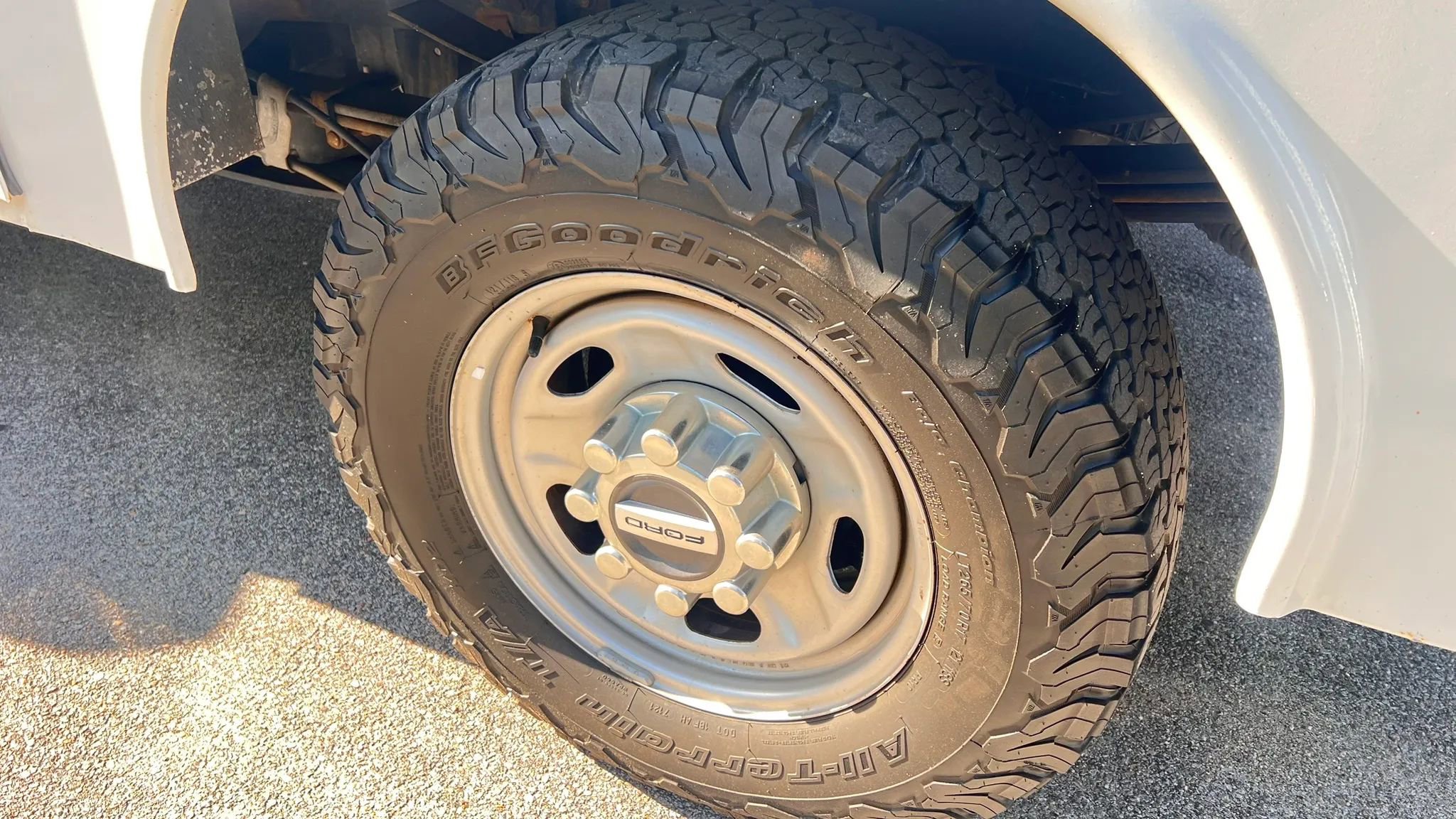 Used 2017 Ford F250 XL w/ Power Equipment Group AWD/4WD image 9