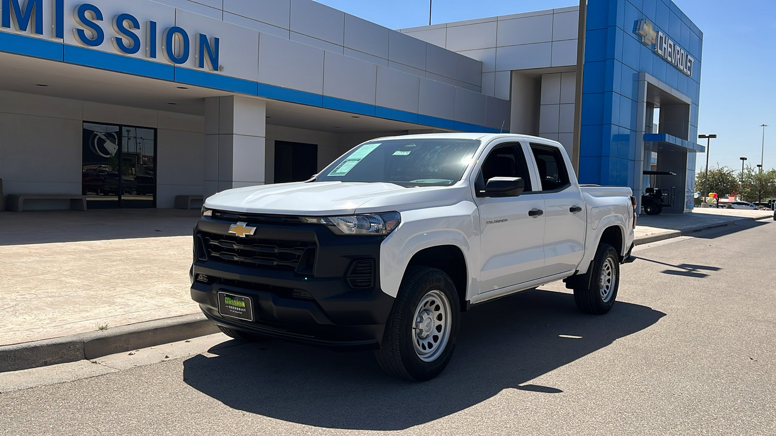 Used 2024 Chevrolet Colorado W/T RWD image 3