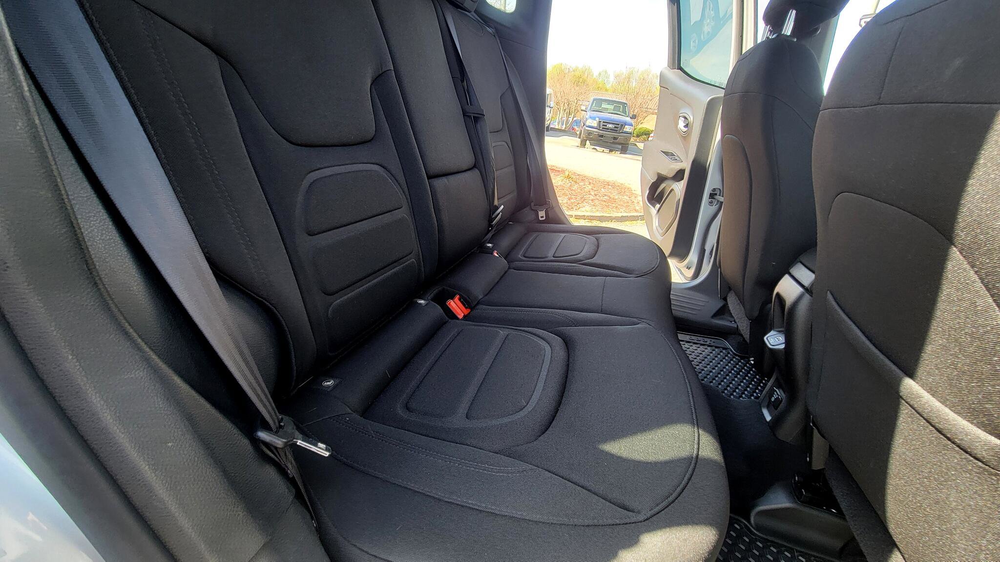 Used 2021 Jeep Renegade Latitude w/ Convenience Group image 45