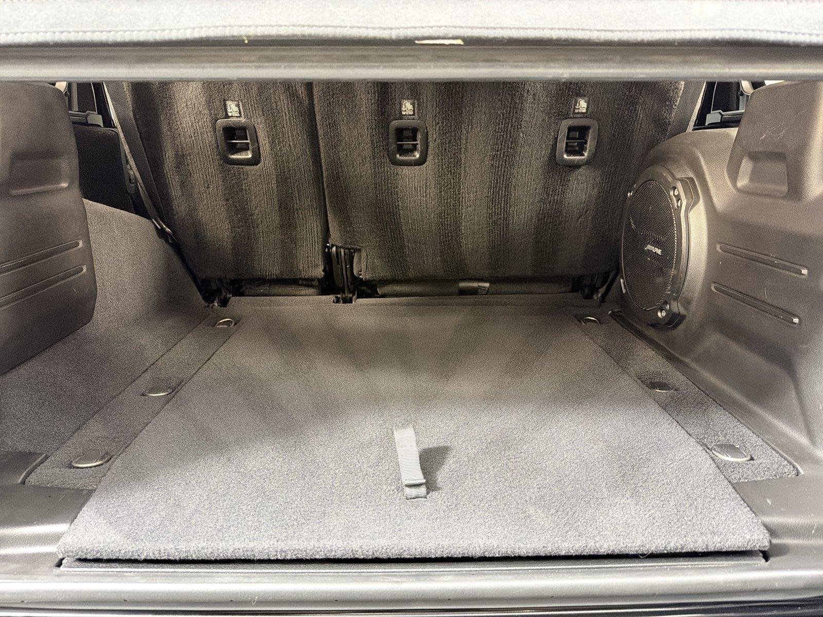 Used 2018 Jeep Wrangler Unlimited Sahara AWD/4WD image 16
