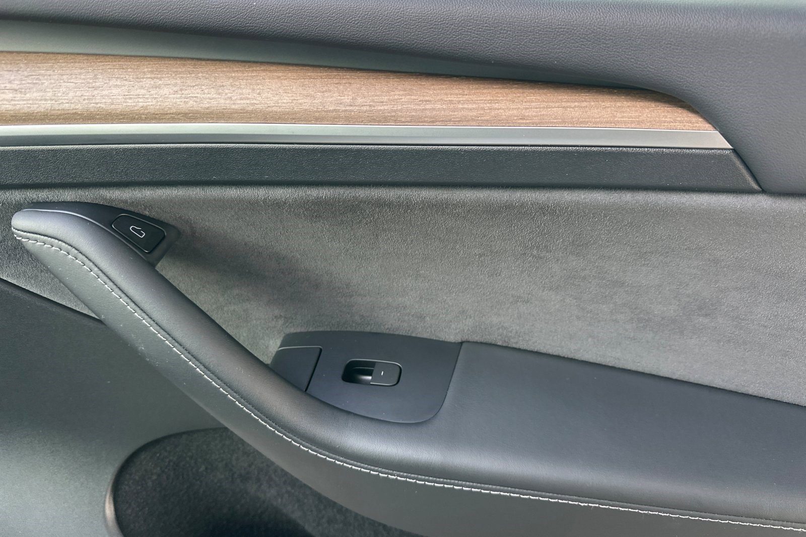 Used 2023 Tesla Model Y Performance image 22