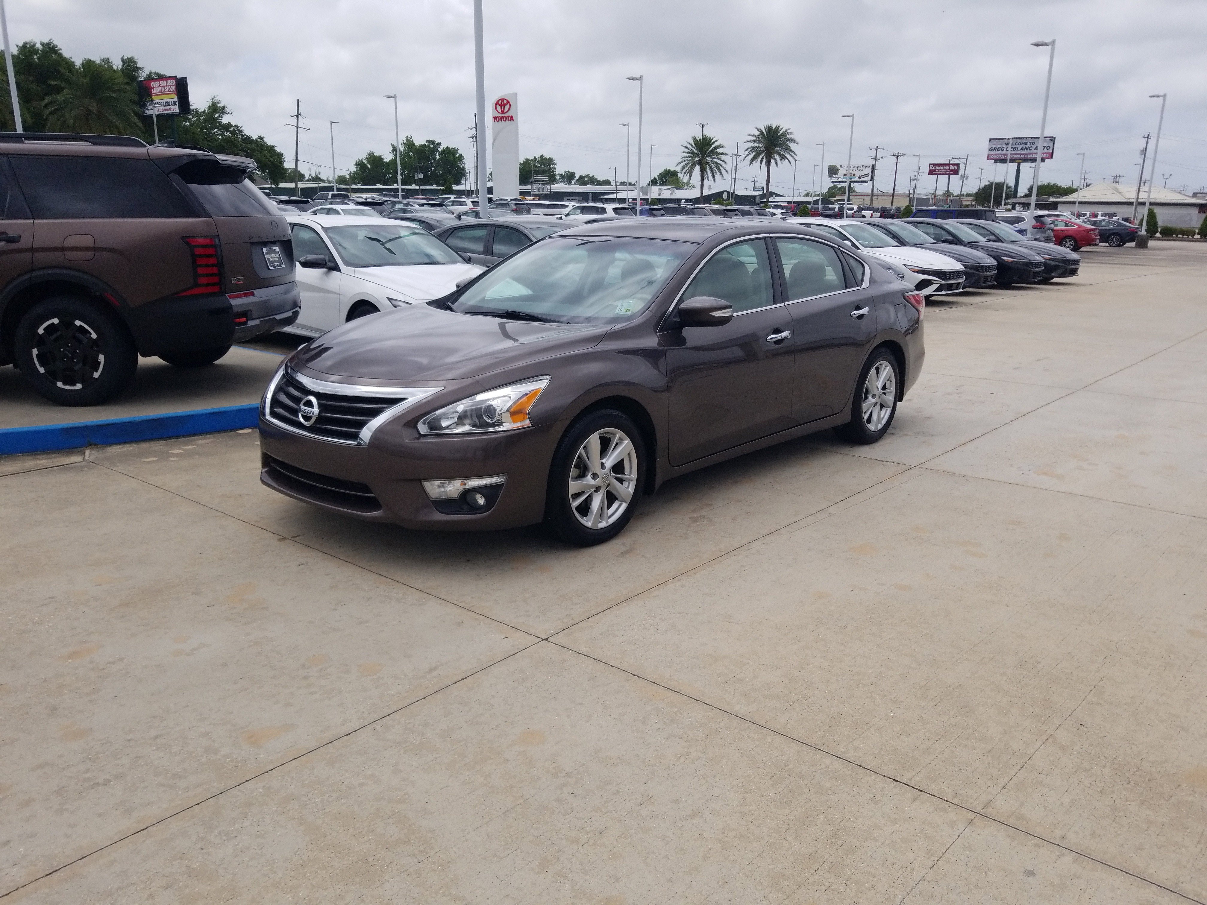 Used 2015 Nissan Altima 2.5 SL w/ Moonroof Package image 3