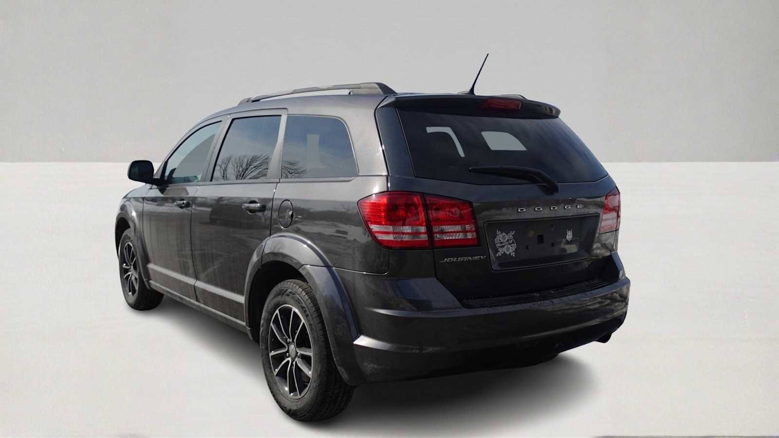 Used 2017 Dodge Journey SE w/ Flexible Seating Group image 7