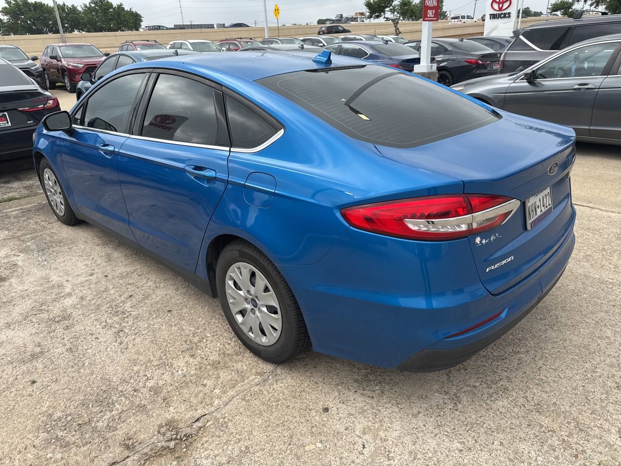 Used 2020 Ford Fusion S FWD image 4