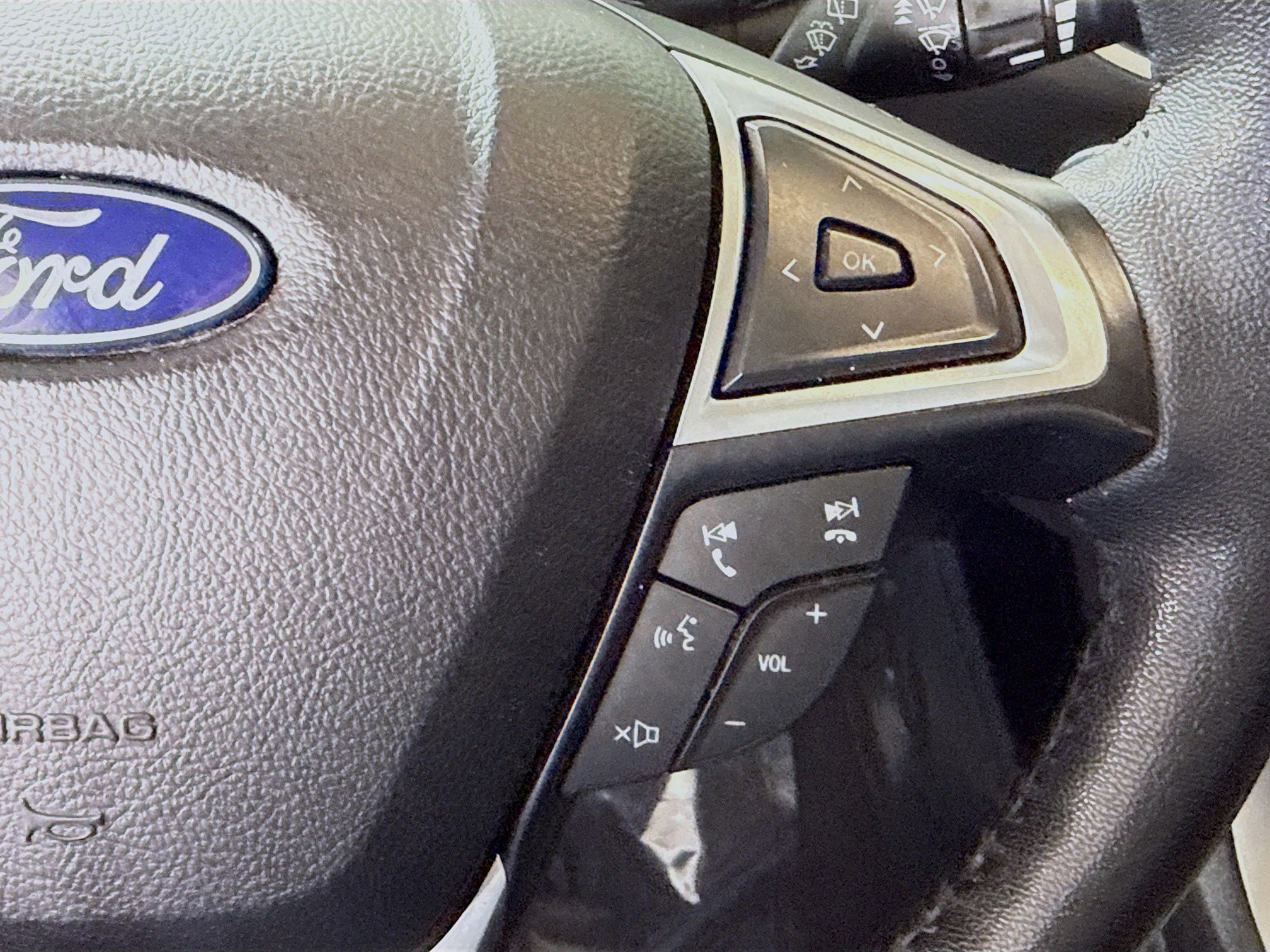 Used 2022 Ford Edge SEL w/ Convenience Package image 15