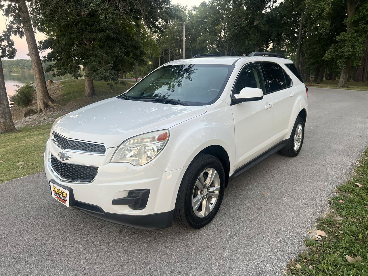 Used 2014 Chevrolet Equinox LT w/ Driver Convenience Package AWD/4WD image 2