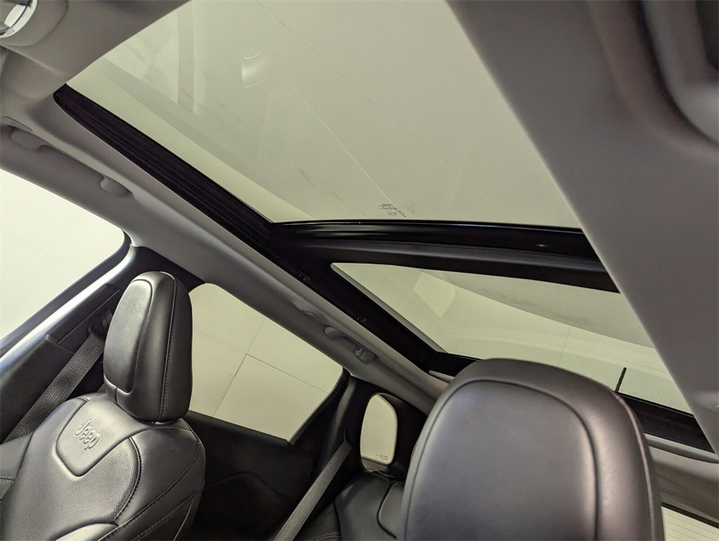 Certified 2020 Jeep Cherokee Limited image 14